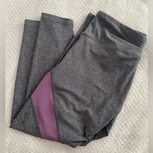 💜HS ACTIVE💜grey and purple leggings .Size large for teens.